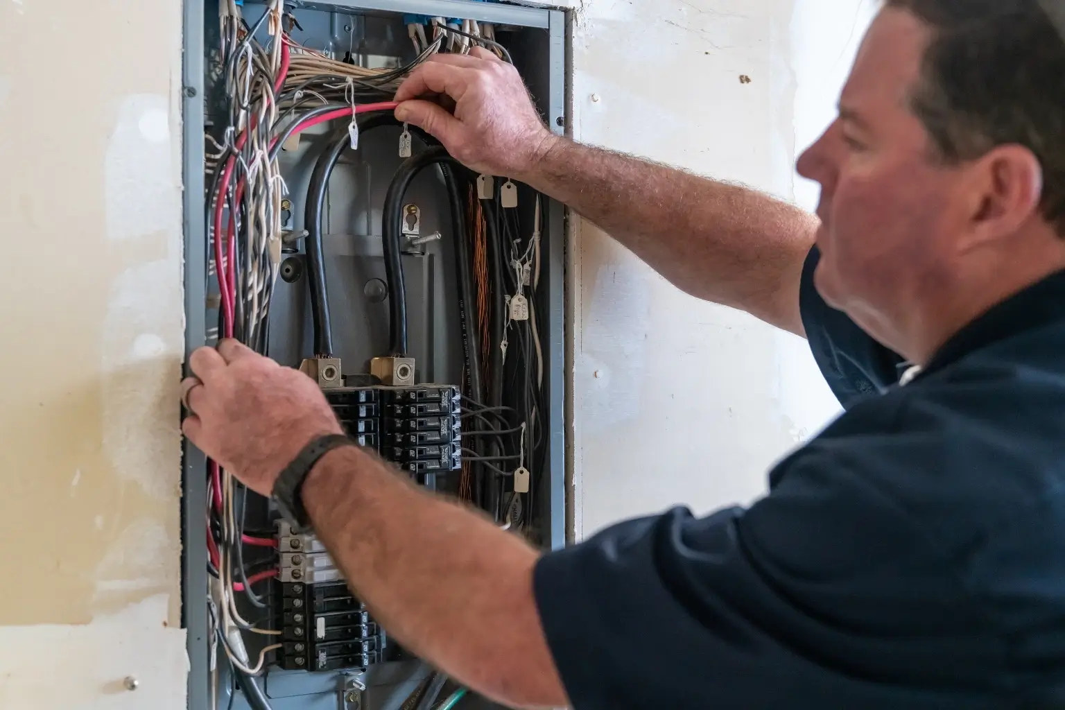 Electrician in San Diego